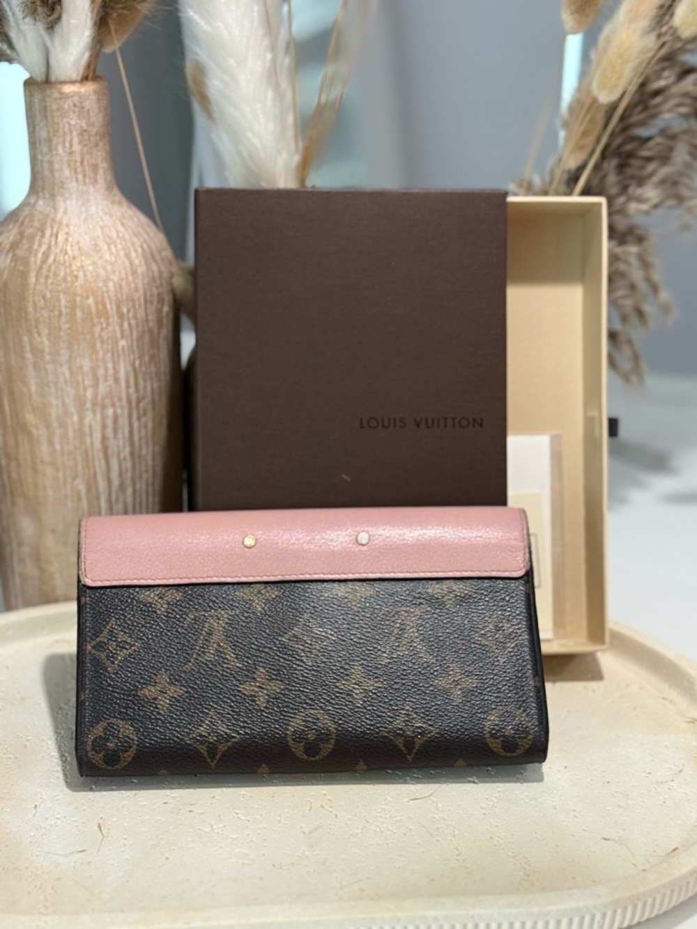 Louis Vuitton Pallas Wallet: Rose Ballerina - Picture 11 of 15